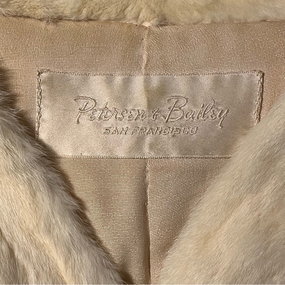 Vintage White Mink Fur Cold Shoulder Cape Shawl - Picture 7 of 7